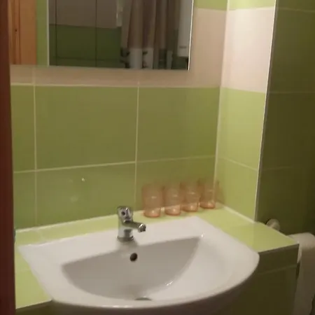 Konukevi U Potoka 3*
